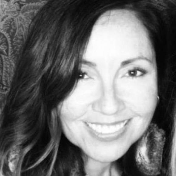 Meet your Posher, Candice - Picture 1 of 1